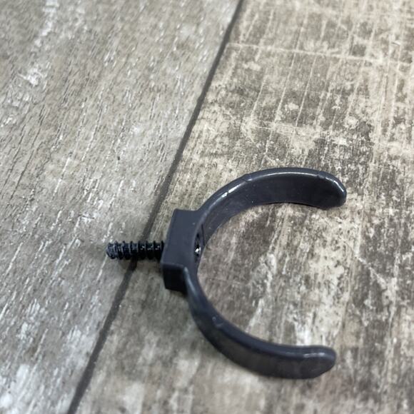 Shark NV141 Replacement Clip - Picture 2 of 3
